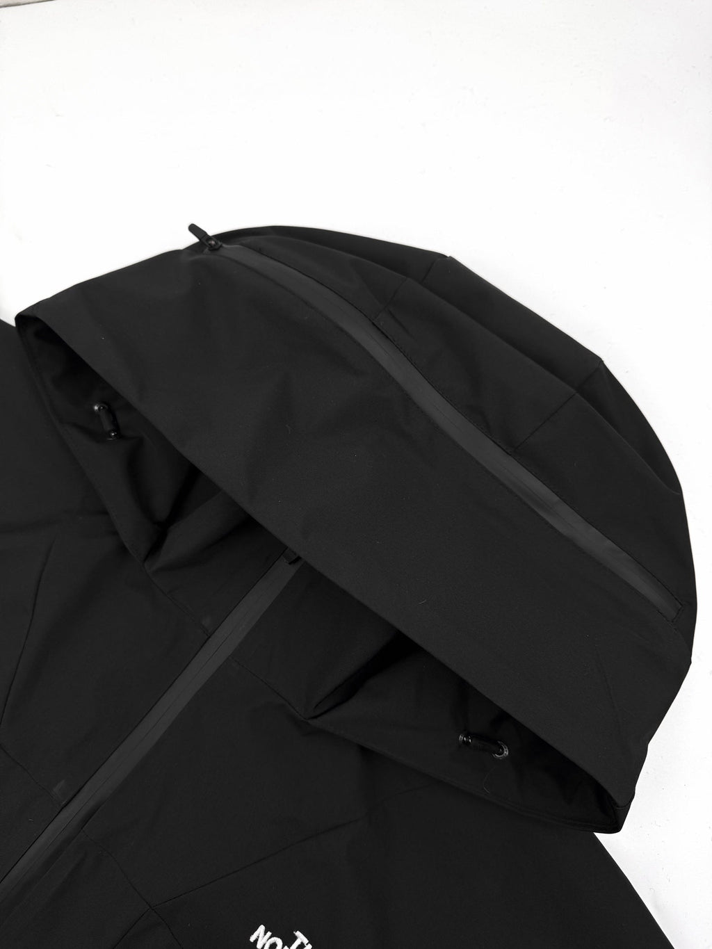 The North Face Men's Hooded Jacket | Solid Black | Women's Styling Inspiration