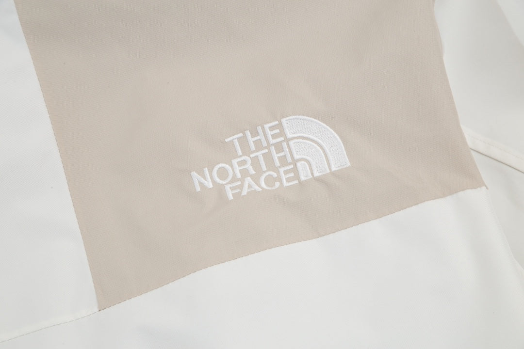 The North Face Men's GORE-TEX Hooded Mountain Jacket | White & Beige Color Block