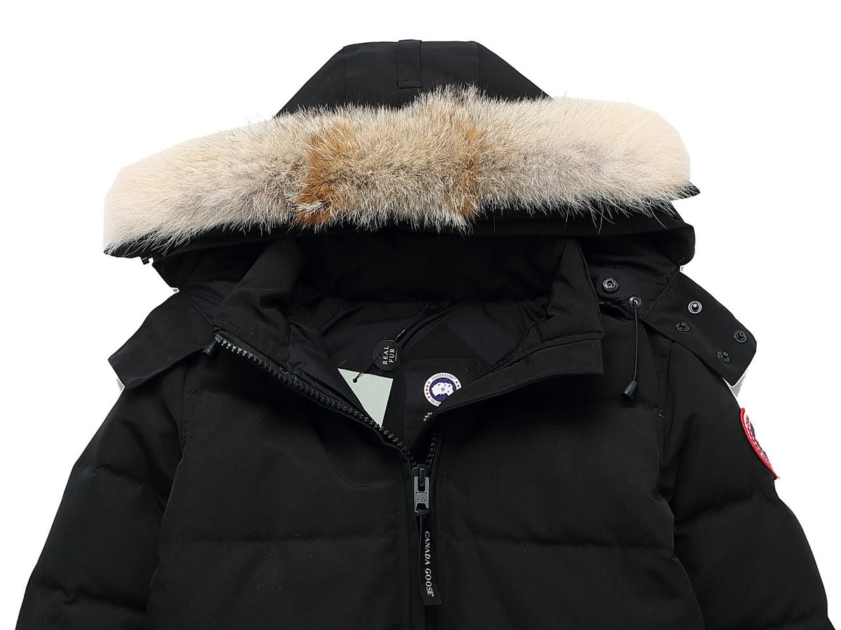 Canada Goose Women's Men's Fur Hood Short Puffer Jacket - Black