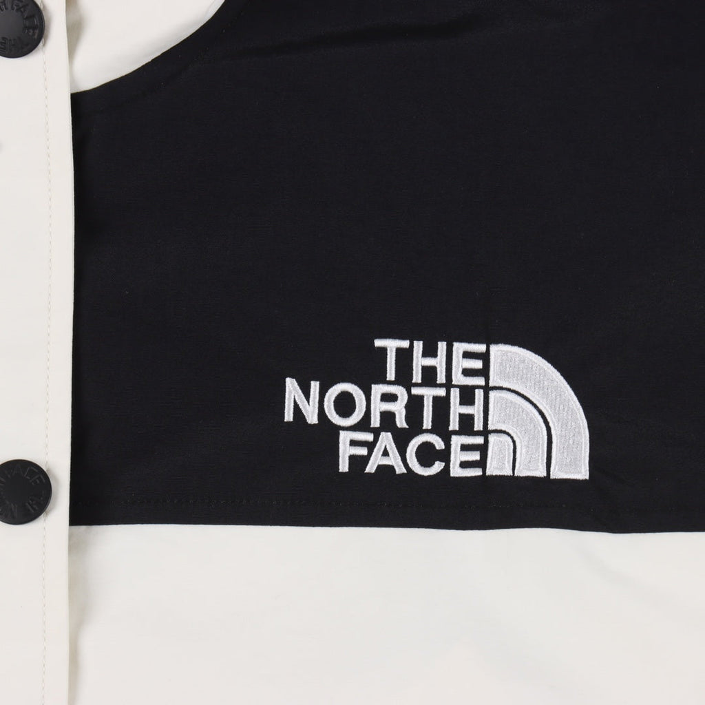 The North Face Women's Cropped Hooded Jacket | Off White & Black Color Block | Men's Styling Inspiration