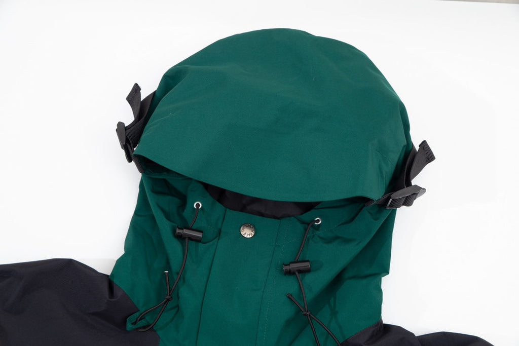 The North Face Men's GORE-TEX Hooded Mountain Jacket | Forest Green & Black Color Block