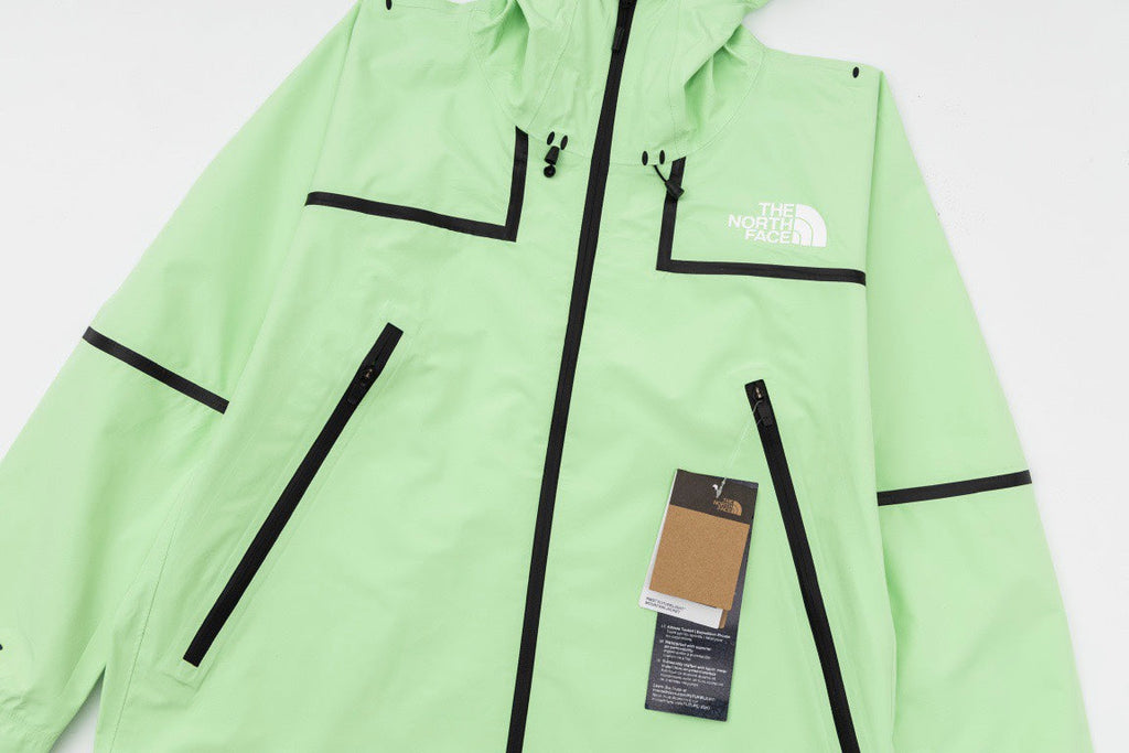 The North Face Men's GORE-TEX Hooded Ski Jacket | Light Green & Black Line Detail