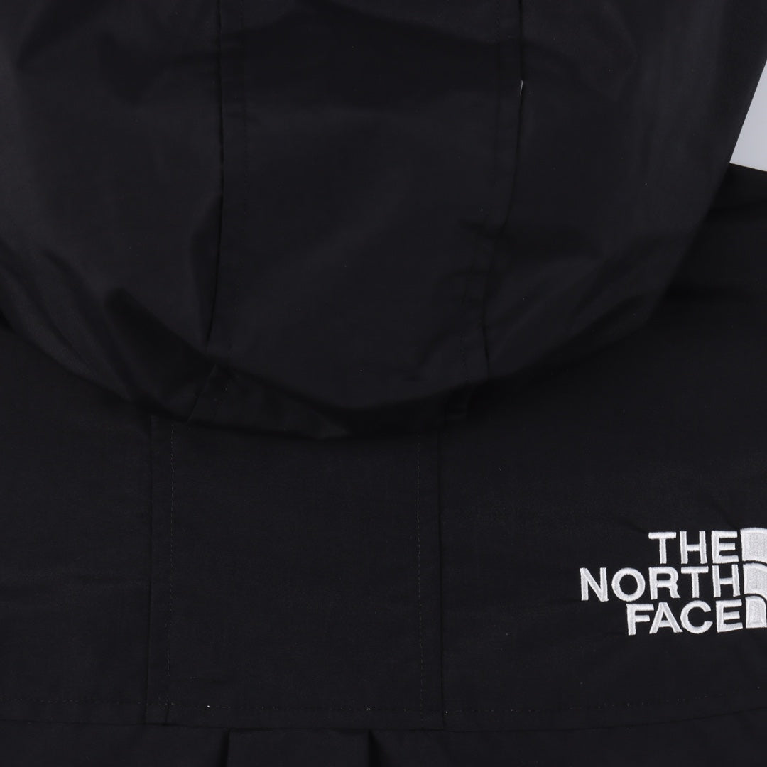 The North Face Women's Cropped Hooded Jacket | Solid Black | Men's Styling Inspiration