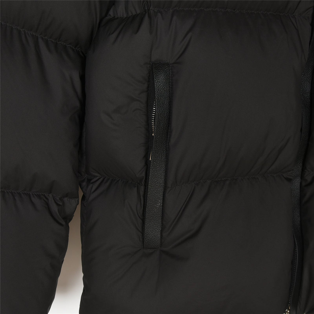 Moncler Women's Men's Thick Stand Collar Down Jacket - Black