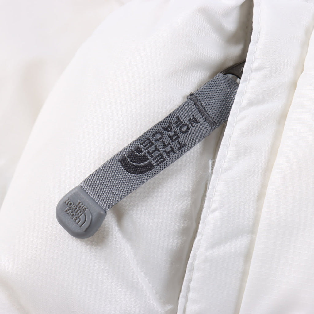 The North Face Women's 550 Fill Puffer Jacket | White Winter Outerwear