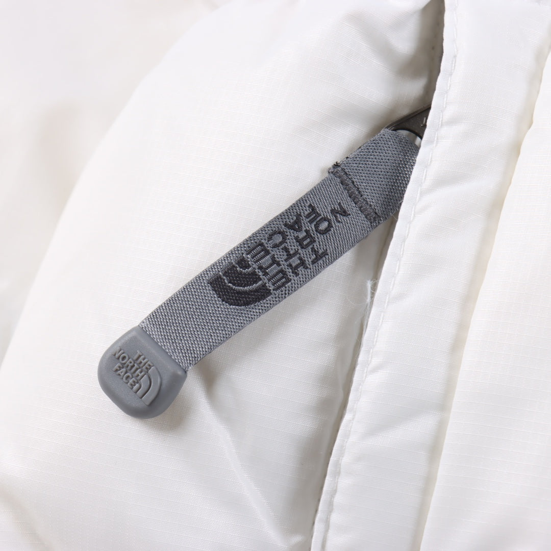 The North Face Women's 550 Fill Puffer Jacket | White Winter Outerwear