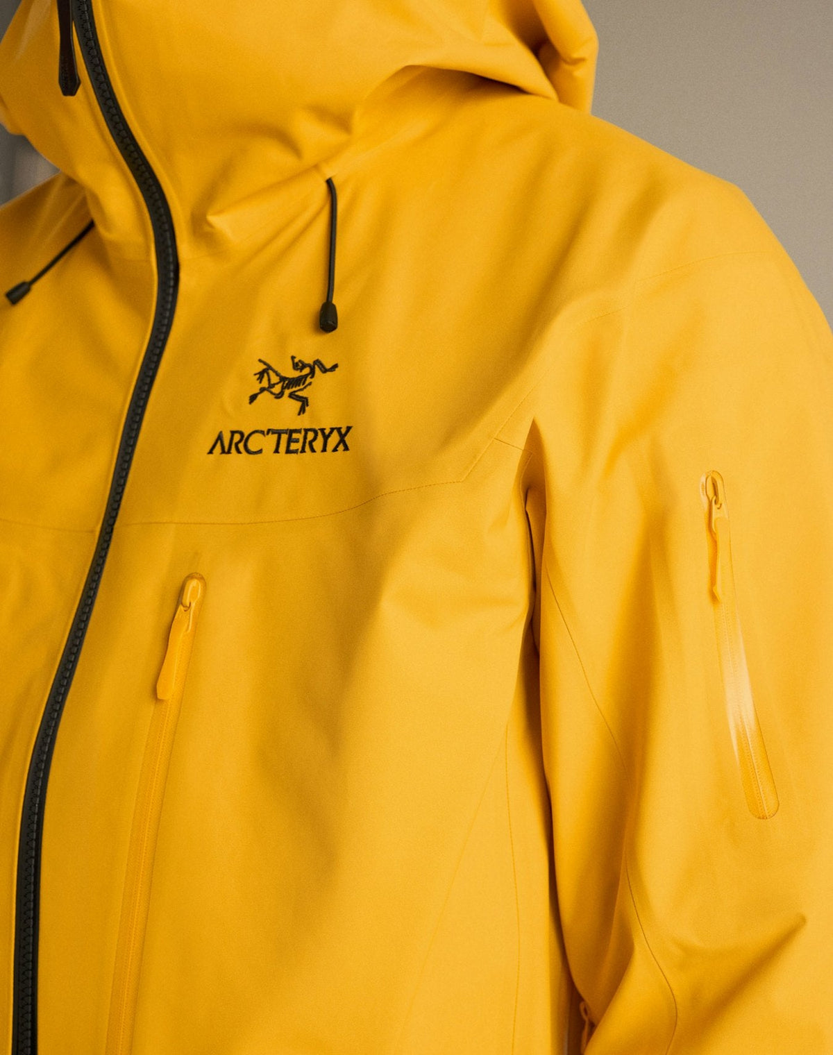 Arc'teryx Alpha SV Men's Jacket, Yellow