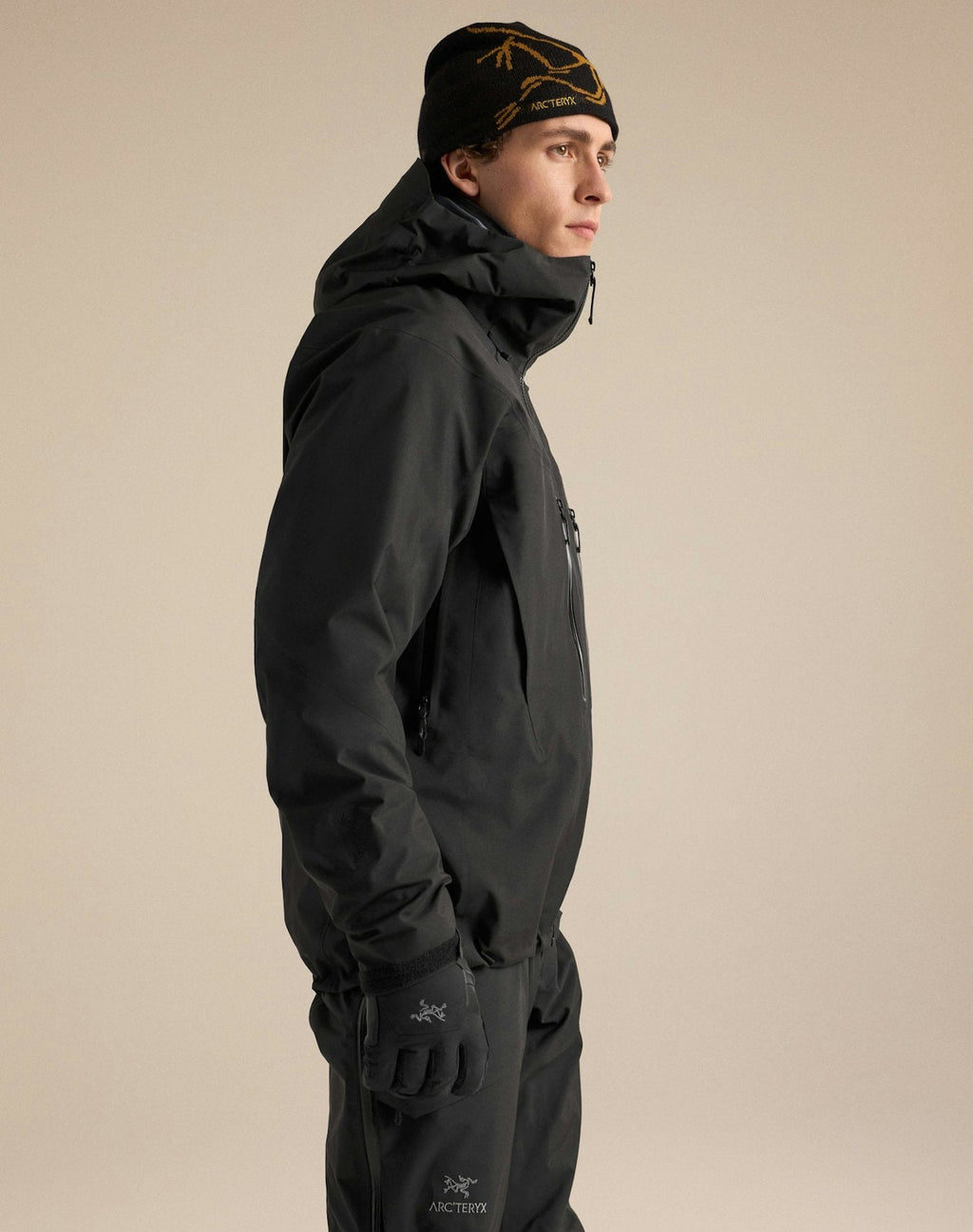 Arc'teryx Alpha SV Men's Jacket, 24K Black