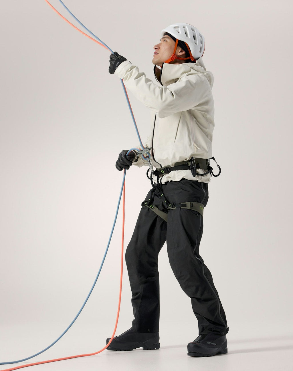 Arc'teryx Alpha SV Men's Jacket, Off White