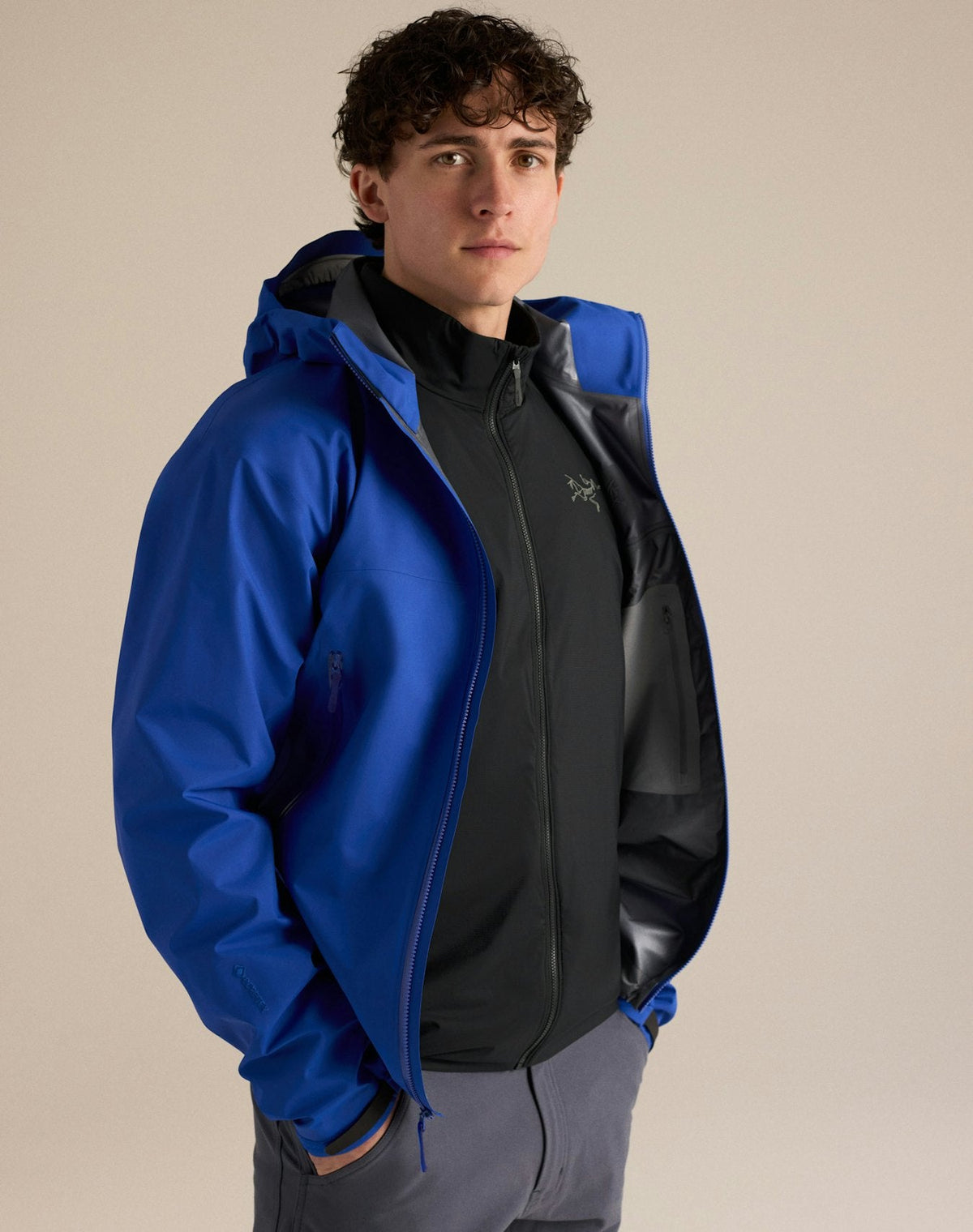Arc'teryx Men's Atom Jacket | Black Insulated Jacket