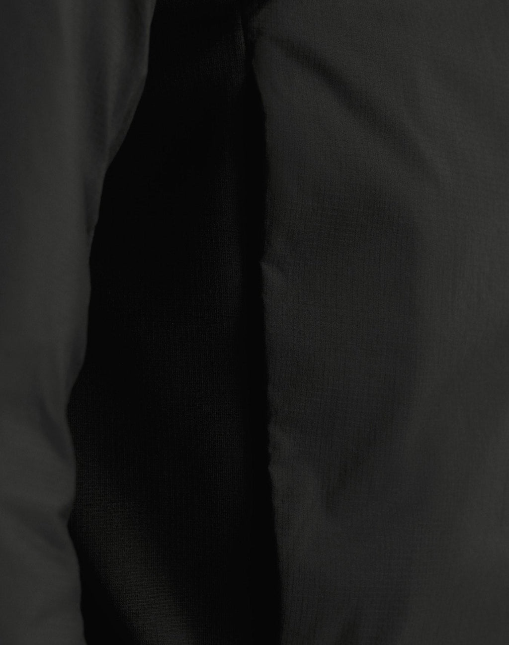 Arc'teryx Men's Atom Jacket | Black Insulated Jacket