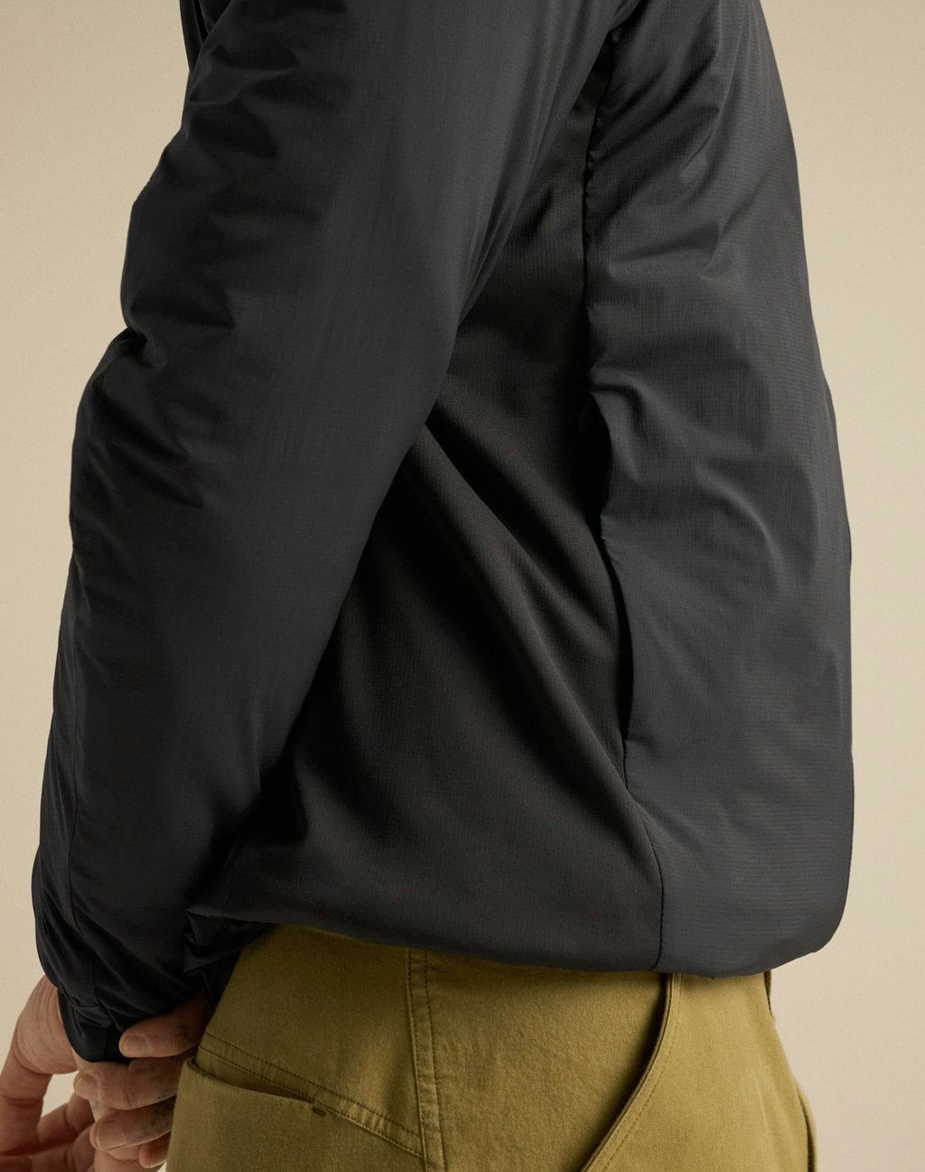 Arc'teryx Men's Atom Hoody | Black