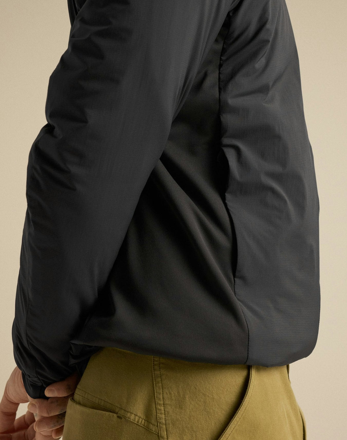 Arc'teryx Men's Atom Hoody | Black