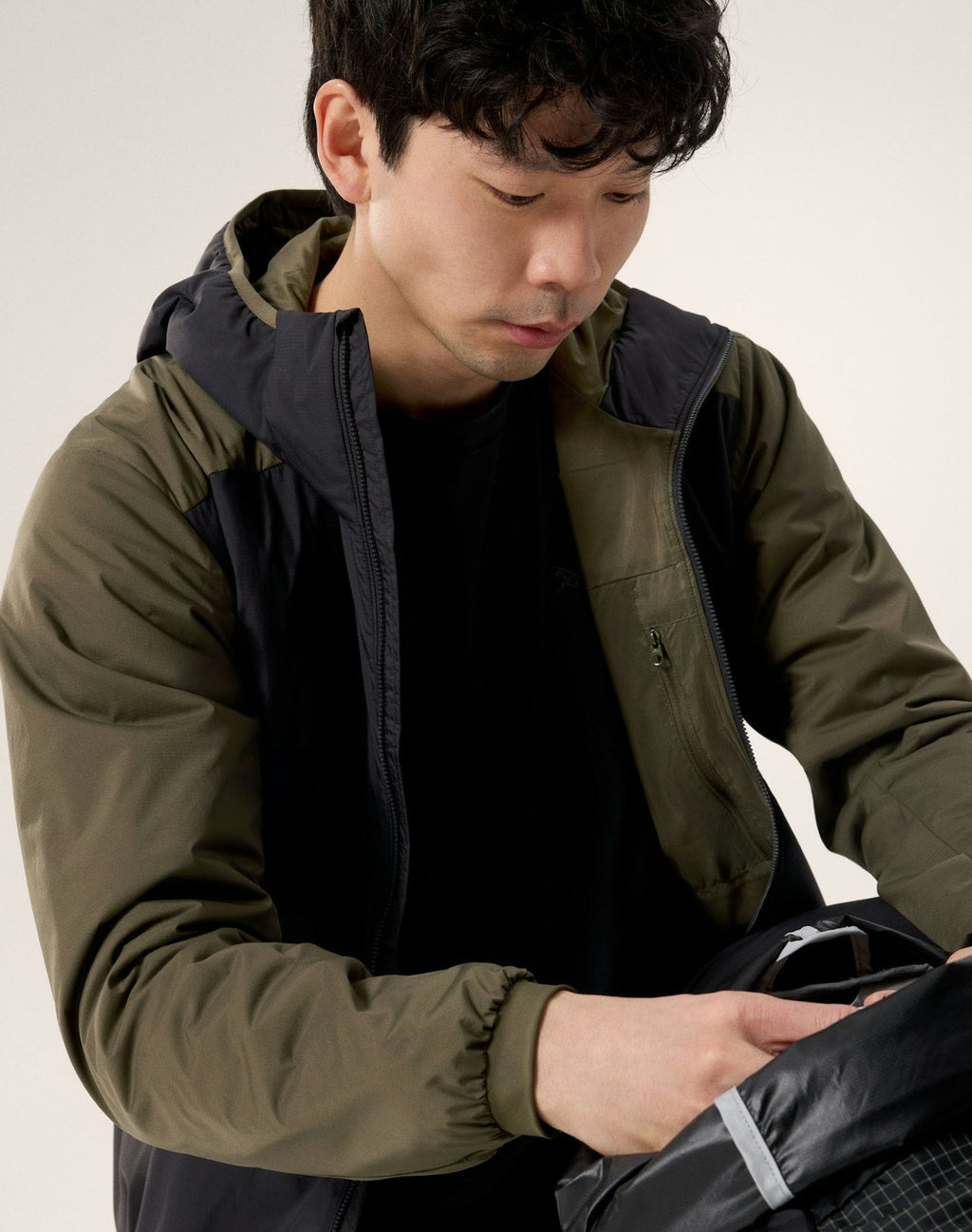 Arc'teryx Men's Atom Hoody | Black / Tatsu