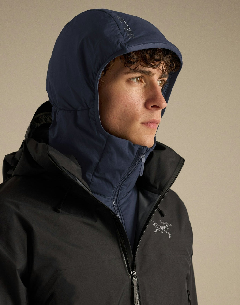 Arc'teryx Men's Atom Hoody | Black Sapphire