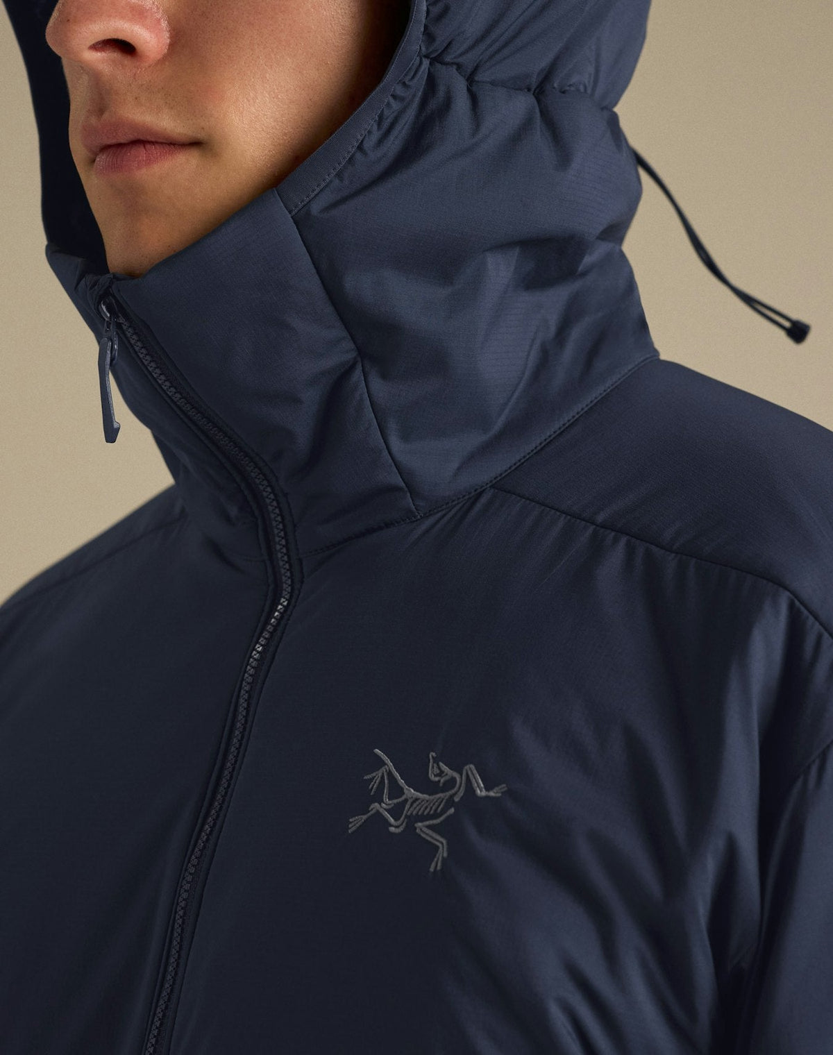 Arc'teryx Men's Atom Hoody | Black Sapphire