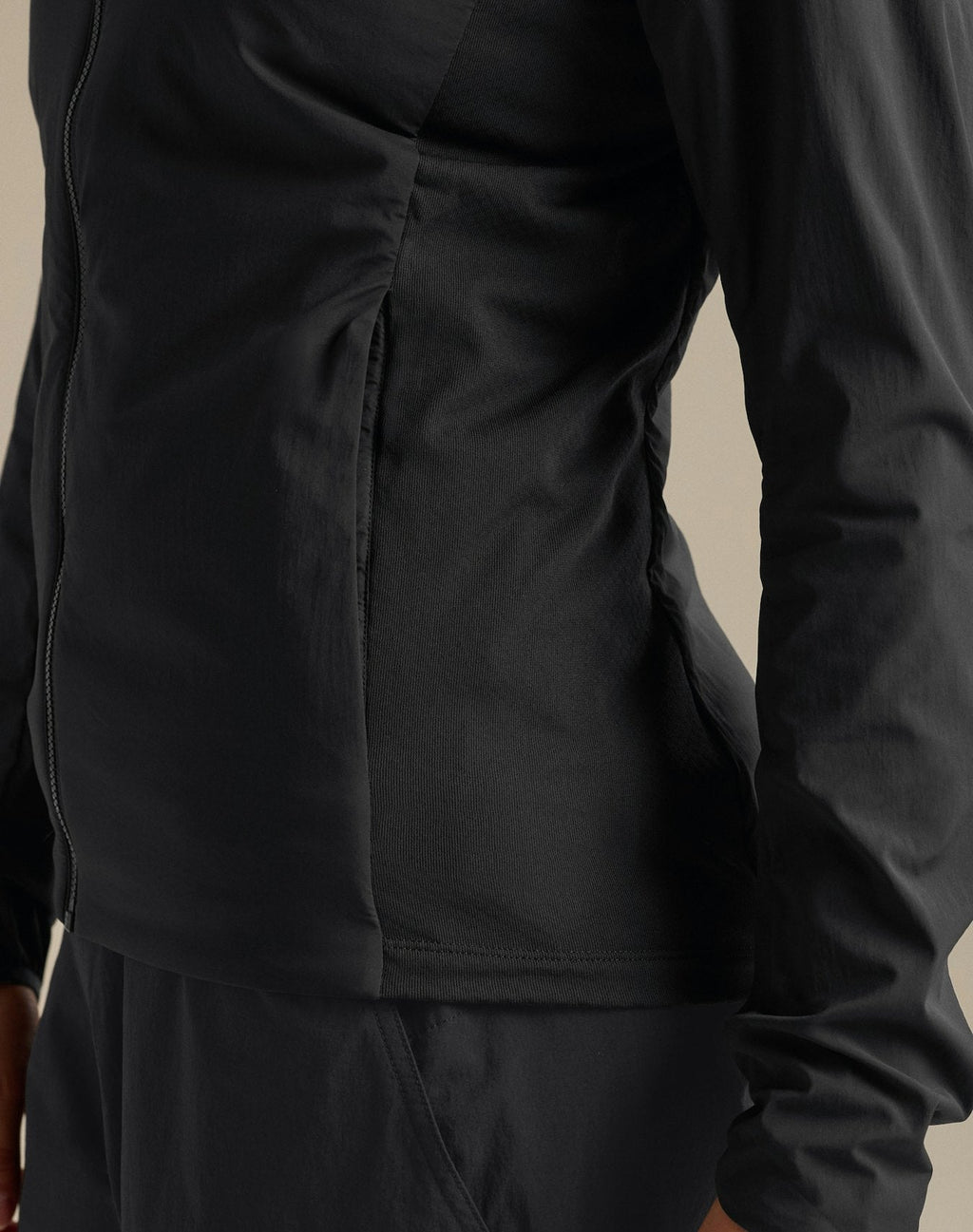 Arc'teryx Women's Atom Hoody | Black