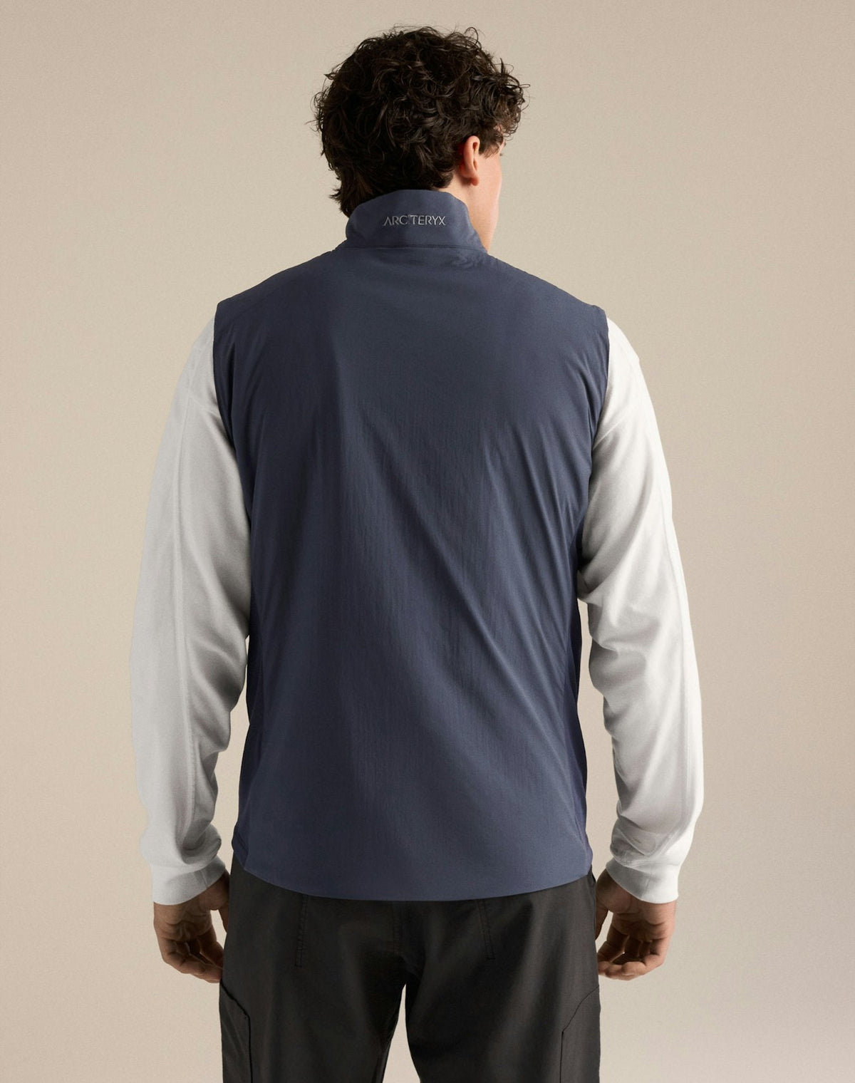 Arc'teryx Men's Atom Vest | Black Sapphire