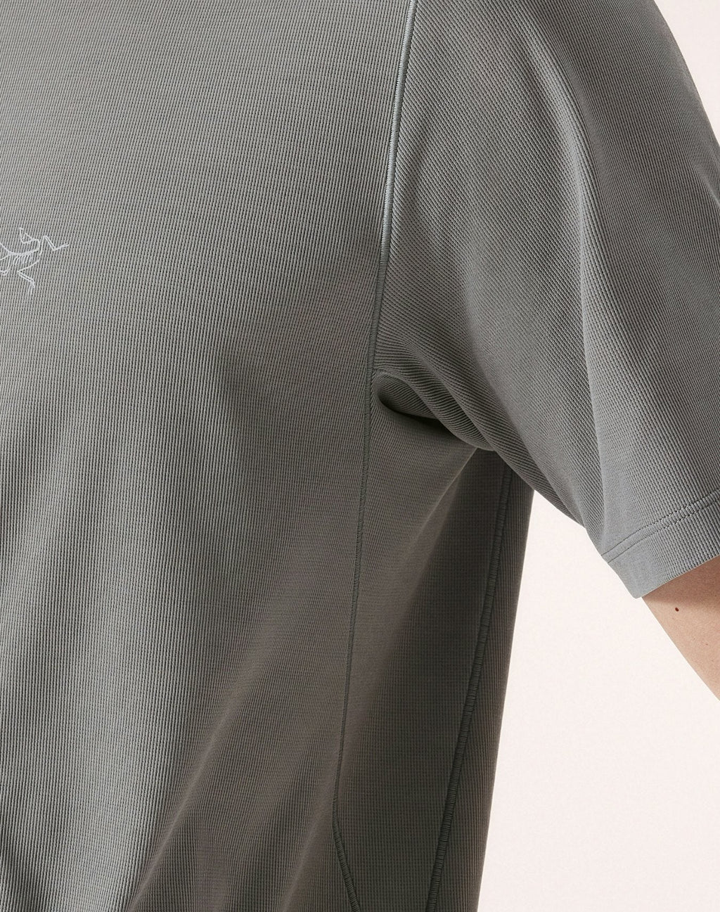 Arc'teryx Men's Cormac Crew Short Sleeve Shirt | Heather Grey