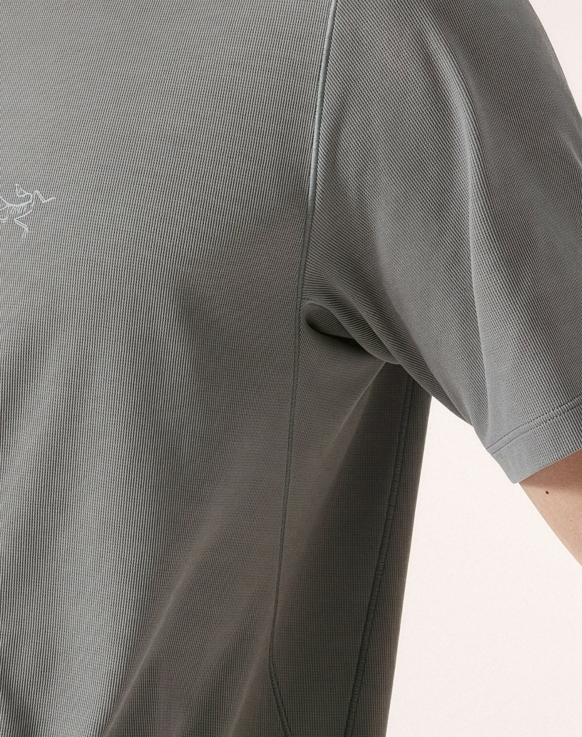 Arc'teryx Men's Cormac Crew Short Sleeve Shirt | Heather Grey