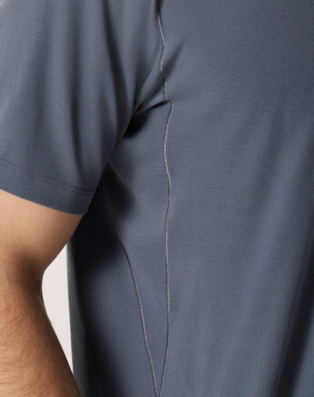 Arc'teryx Men's Cormac Crew Short Sleeve Shirt | Blue Graphite