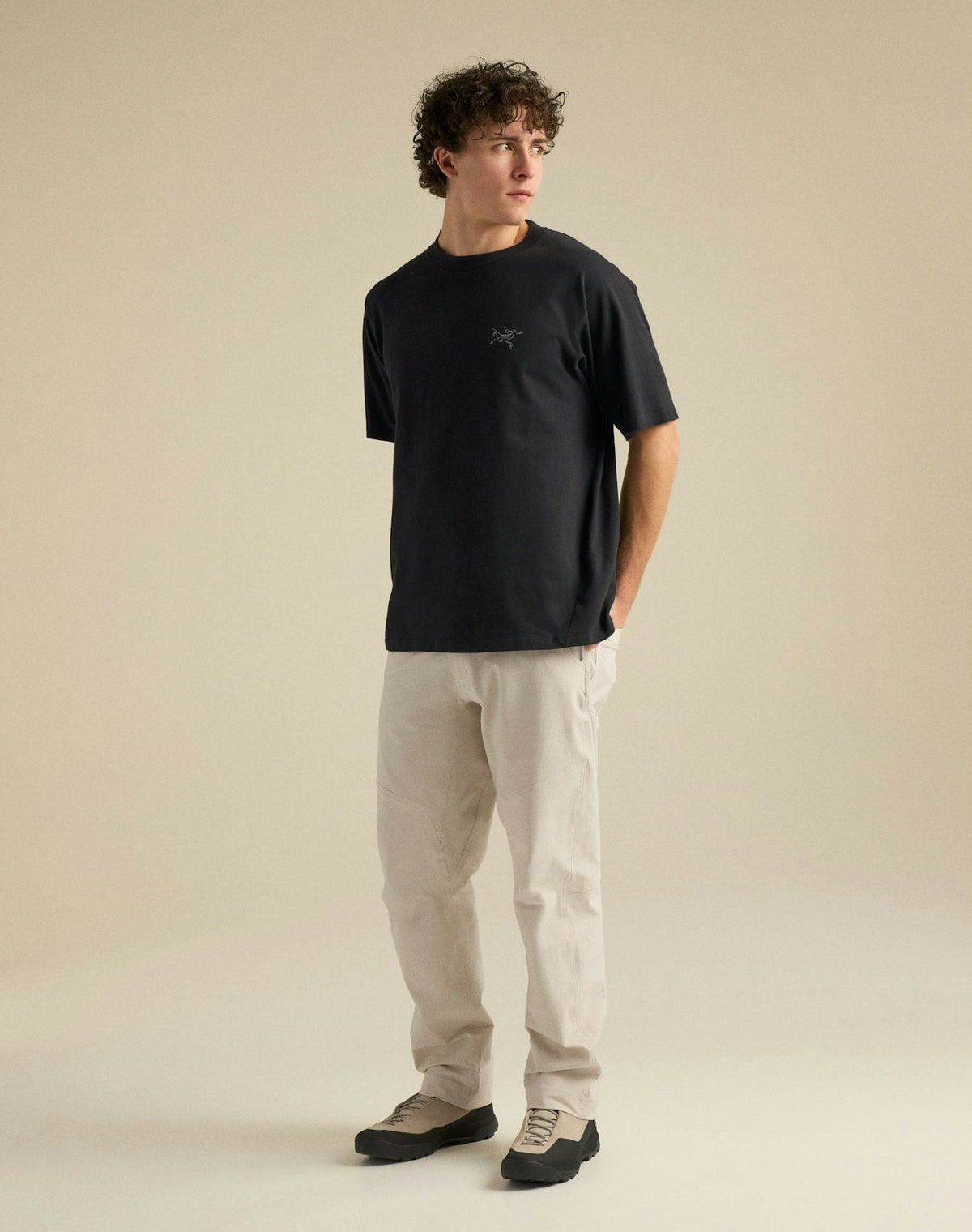 Arc'teryx Men's Emblem Crew Short Sleeve Shirt | Black