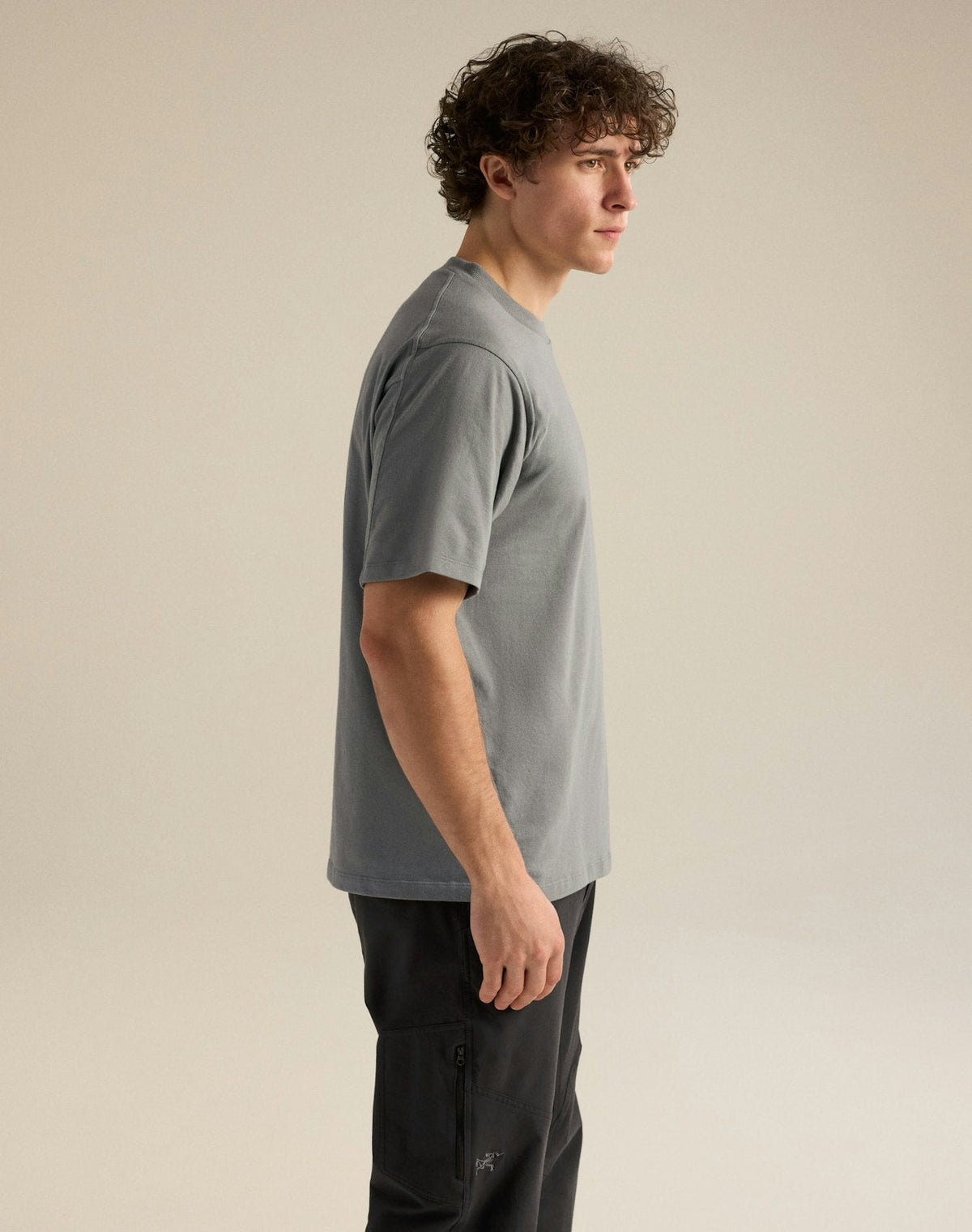 Arc'teryx Men's Emblem Crew Short Sleeve Shirt | Grey