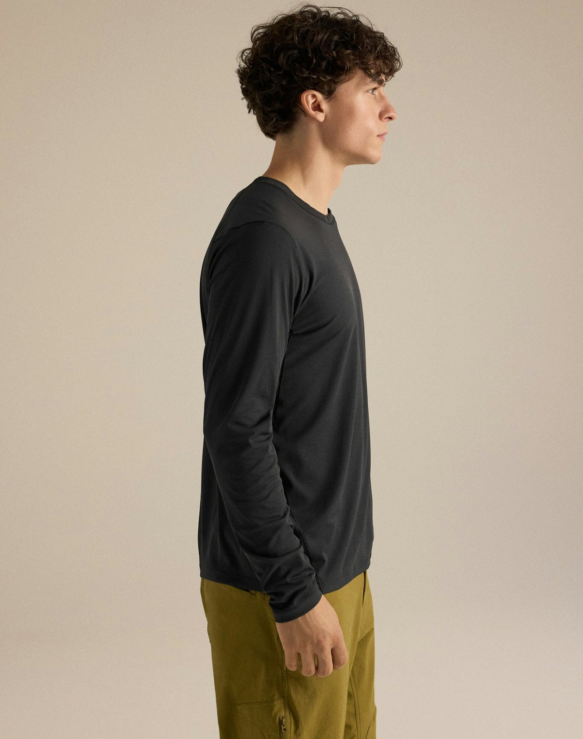 Arc'teryx Men's Cormac Crew Long Sleeve Shirt | Black