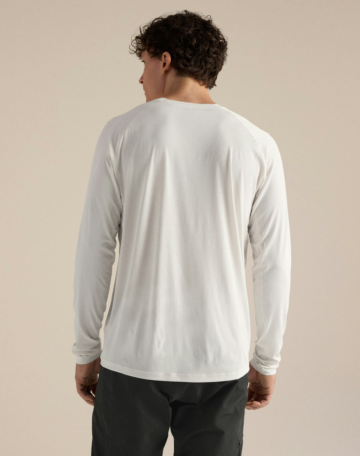 Arc'teryx Men's Cormac Crew Long Sleeve Shirt | White