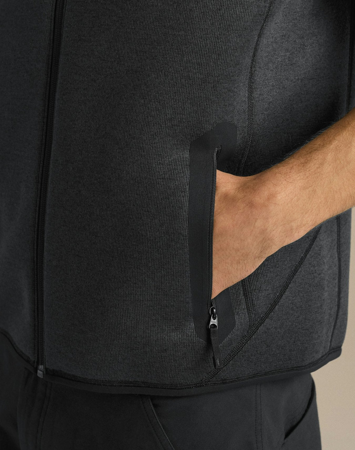 Arc'teryx Covert Men's Vest – Black Heather