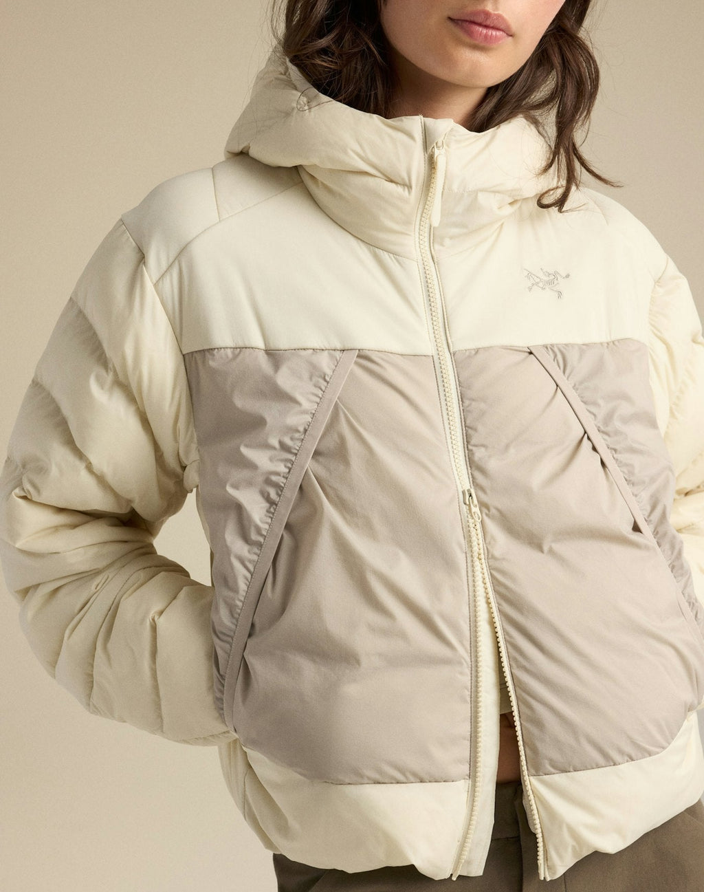 Arc'teryx Omineca Women's Short Jacket – Cream / Beige