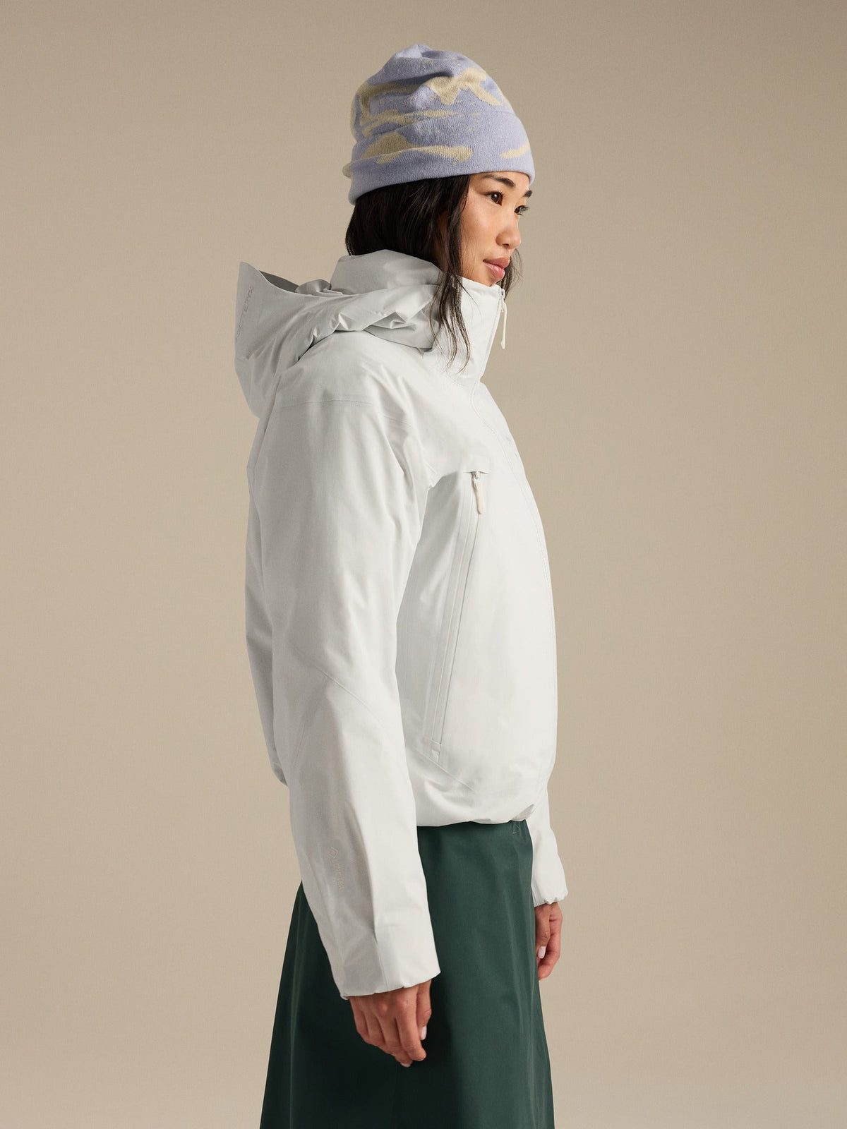 Arc'teryx Altira Women's Insulated Cropped Jacket – White