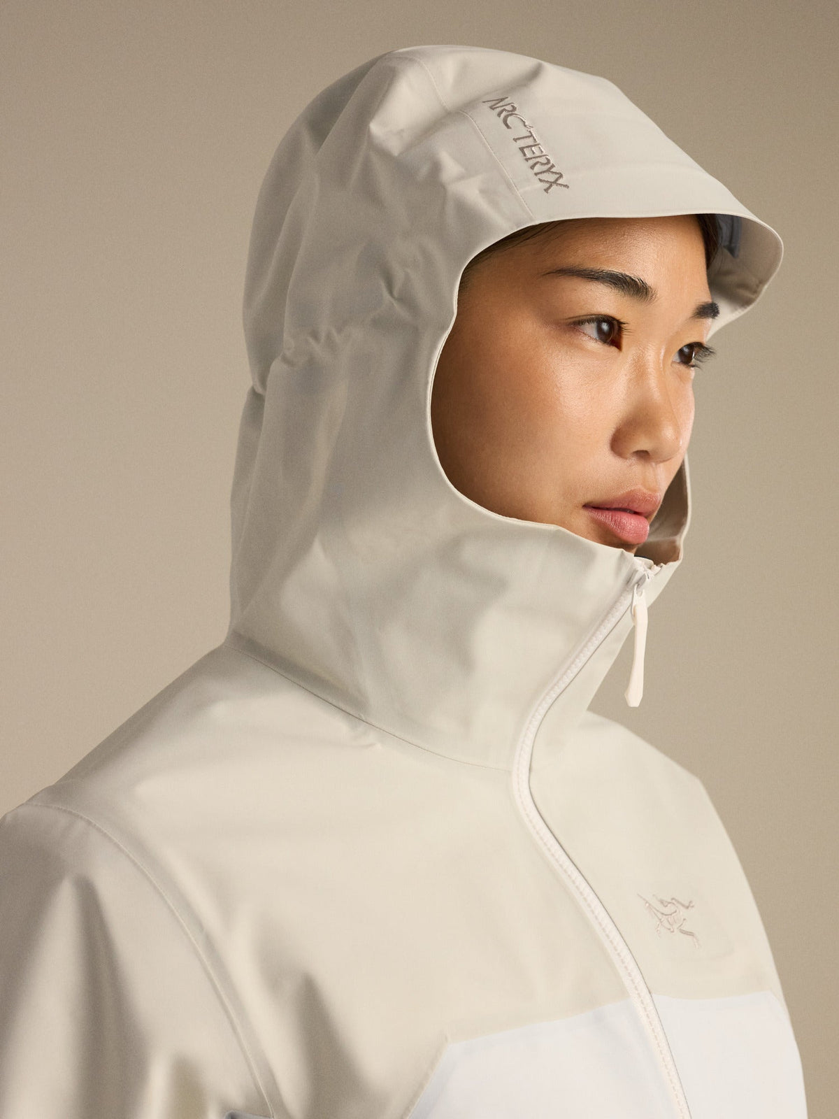 Arc'teryx Beta Women's Jacket – White / Beige